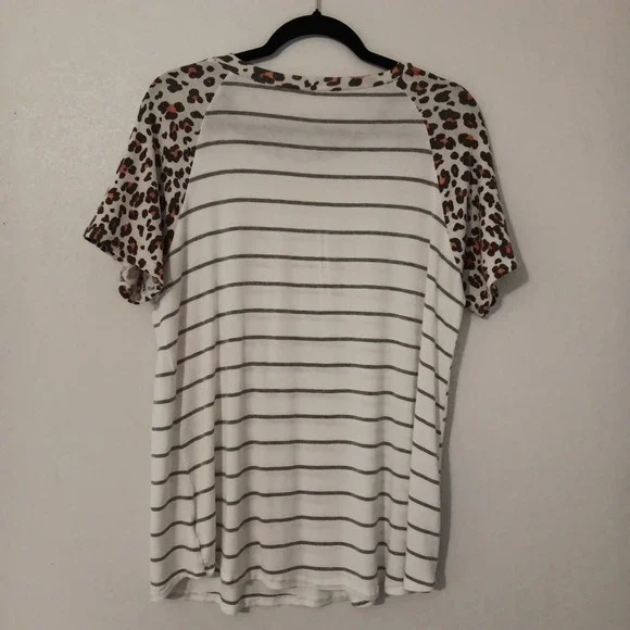 Lovely Melody T-Shirt  Women's Sz. XL‎  Neon Pink/Leopard Print/Black Stripes - Picture 5 of 8